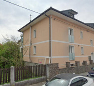 Hiša, Središka ulica, 1000 Ljubljana