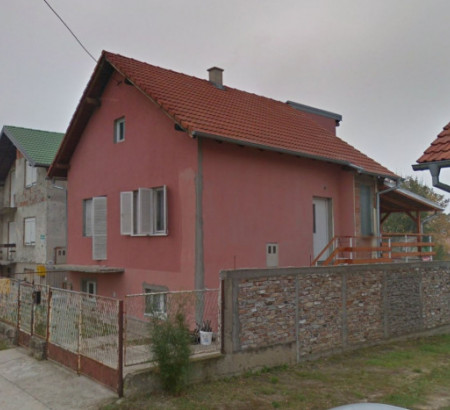 Hiša - v deležu ½, Ulica Dragovoljaca HOS-a, 32000 Vukovar
