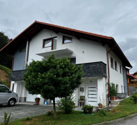 Hiša, Lahomno, 3270 Laško