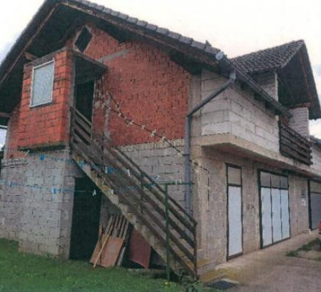 Hiša - v deležu ½, Mostec, 8257 Dobova