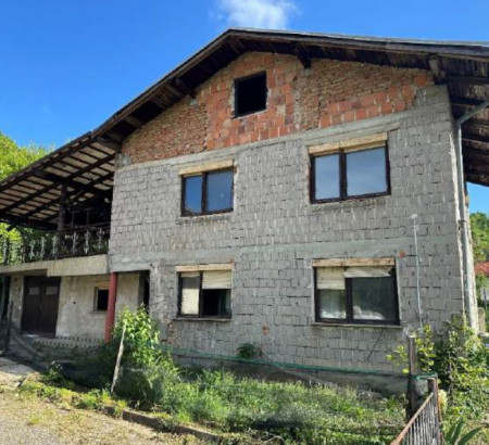 Hiša, Rošpoh - del, 2000 Maribor