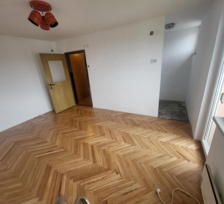 Stanovanje, Ulica 1. avgusta, 4000 Kranj