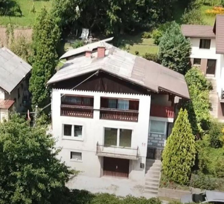 Hiša - v deležu ½, Košaški dol, 2000 Maribor