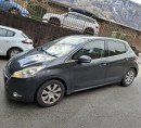 Peugeot 208 1.2, letnik 2015