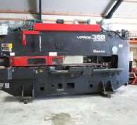 Prebijalni stroj Amada Vipros 368 Queen, letnik 1999