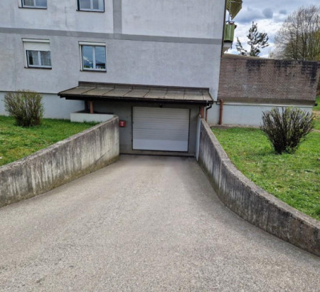 Garažno mesto, Tavčarjeva ulica, 4220 Škofja Loka