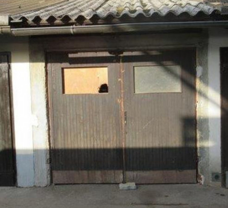 Garaža - v deležu ½, Vrstna ulica, 1357 Notranje Gorice