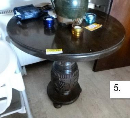 Okrogla klubska miza (hrast)