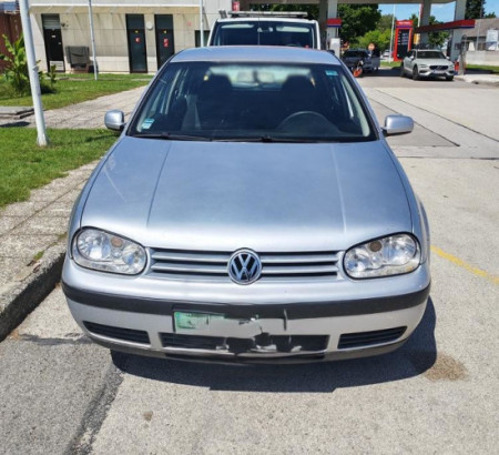 Volkswagen Golf 1.9 SDI, letnik 1. reg. 2003