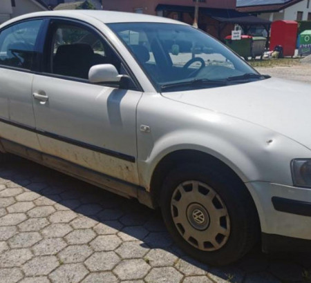 Volkswagen Passat 1.6, letnik 1. reg. 2005
