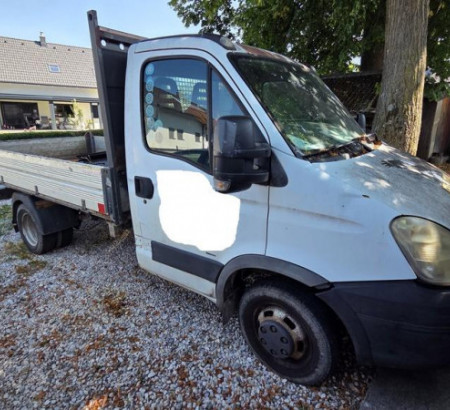 Iveco Daily 35C12, letnik 1. reg. 2009
