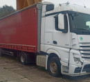 Vlečna vozila Mercedes-Benz Actros 1845 LS-18, Scania R450, priklopniki Kögel - možen posamičen nakup (cene od 1.450 € do 15.150 €)