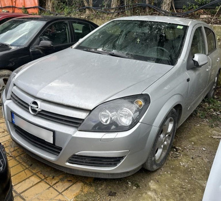 Opel Astra, letnik 2004