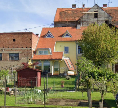 Vrstna hiša, Koroška cesta, 2000 Maribor