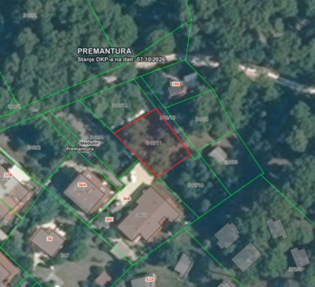 Stavbno zemljišče - v deležu ⅓, Munte, Premantura, 52100 Pula